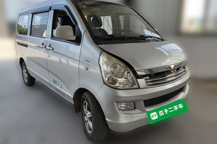 Used Wuling Rongguang 2014 1.5L S Standard Version Front Right 45 Deg