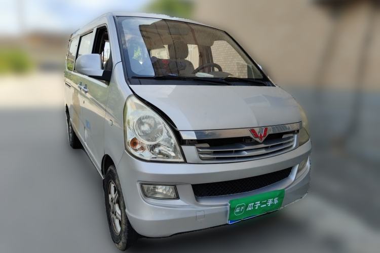 Used Wuling Rongguang 2014 1.2L S Standard Model Front Right 45 Deg