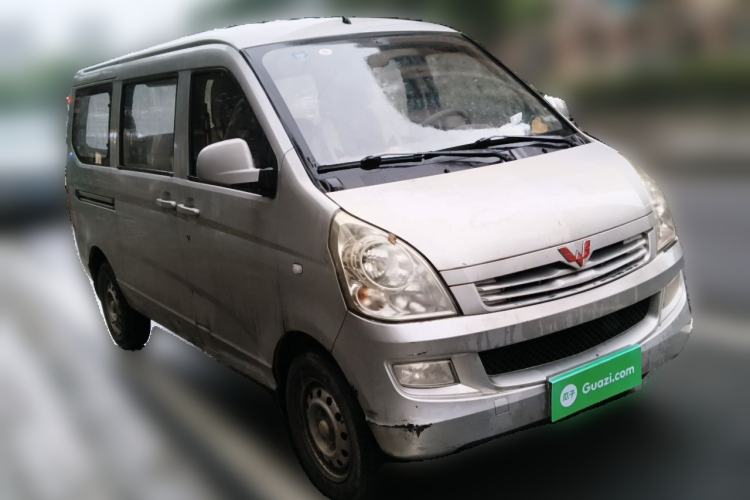 Used Wuling Rongguang 2014 1.2L S Base Model Front Right 45 Deg