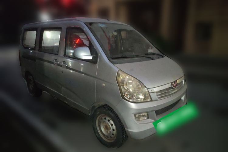 Used Wuling Rongguang 2014 1.2L S Base Model Front Right 45 Deg