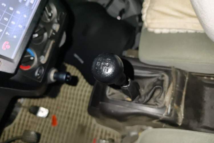 Used Wuling Rongguang 2014 1.2L S Base Model Gear Lever