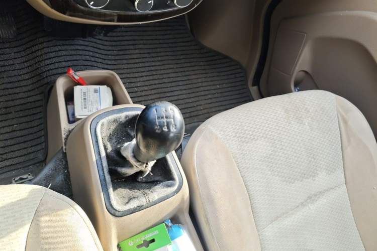 Used Wuling Rongguang 2014 1.5L S Standard Version Gear Lever