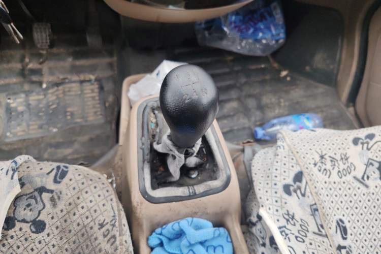 Used Wuling Rongguang 2014 1.5L S Standard Version Gear Lever