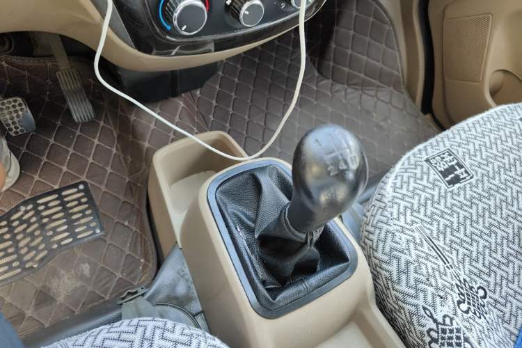 Used Wuling Rongguang 2014 1.2L S Standard Model Gear Lever