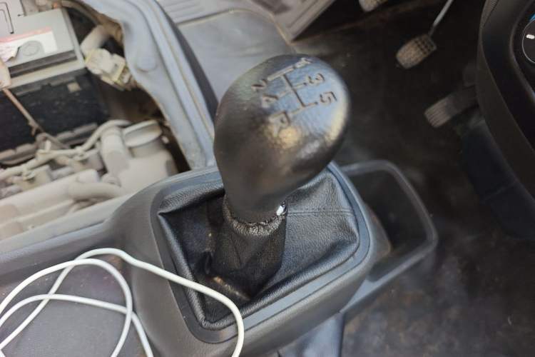 Used Wuling Rongguang 2014 1.2L S Base Model Gear Lever