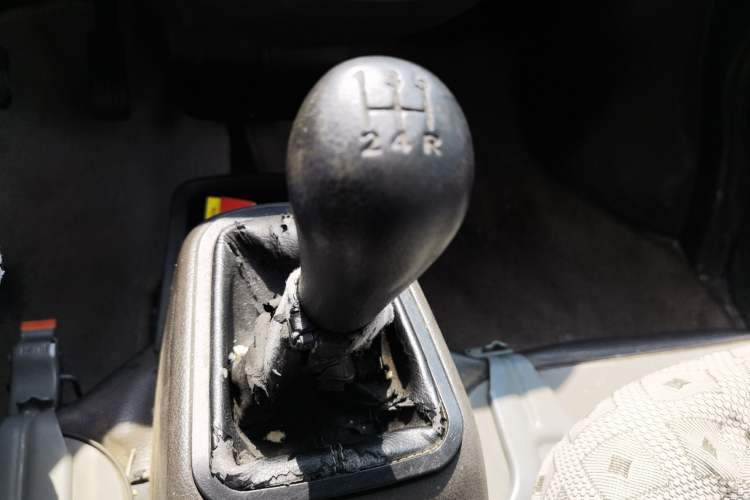 Used Wuling Rongguang 2014 1.5L S Base Version Gear Lever