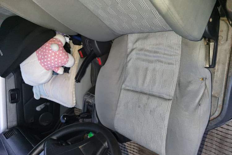 Used Wuling Rongguang 2014 1.2L S Base Model Left Front Seat
