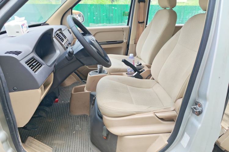Used Wuling Rongguang 2014 1.2L S Standard Model Left Front Seat
