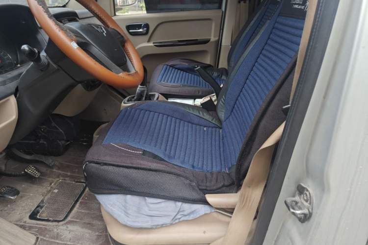 Used Wuling Rongguang 2014 1.5L S Standard Version Left Front Seat