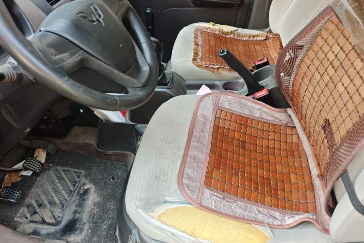 Used Wuling Rongguang 2014 1.5L S Base Version Left Front Seat