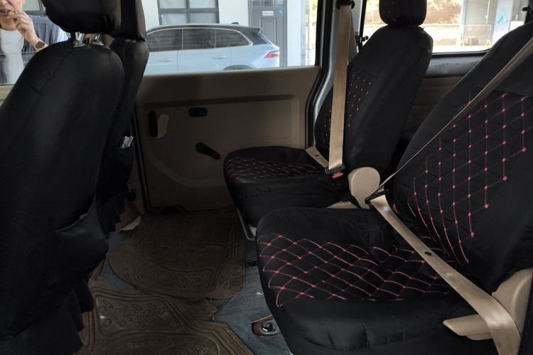 Used Wuling Rongguang 2014 1.5L S Standard Version Left Rear Seat