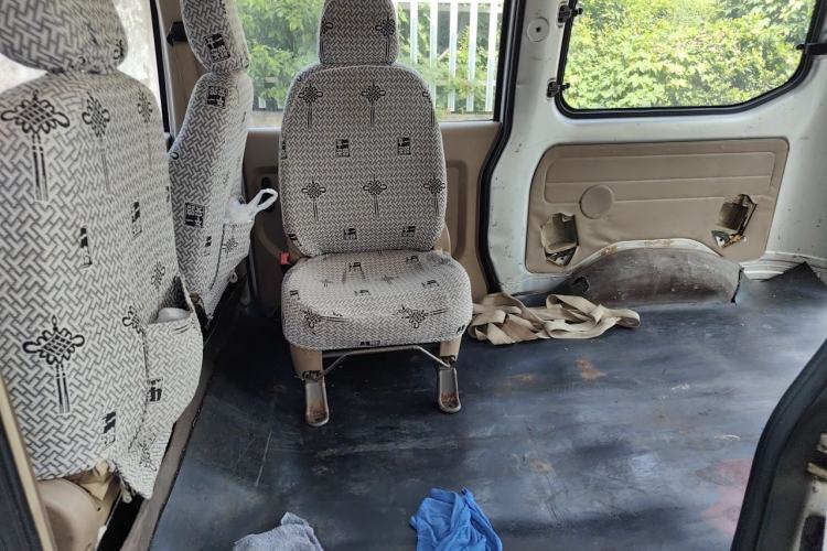 Used Wuling Rongguang 2014 1.2L S Standard Model Left Rear Seat