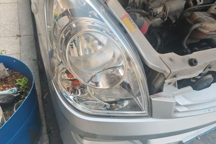 Used Wuling Rongguang 2014 1.2L S Standard Model Right Front Headlight