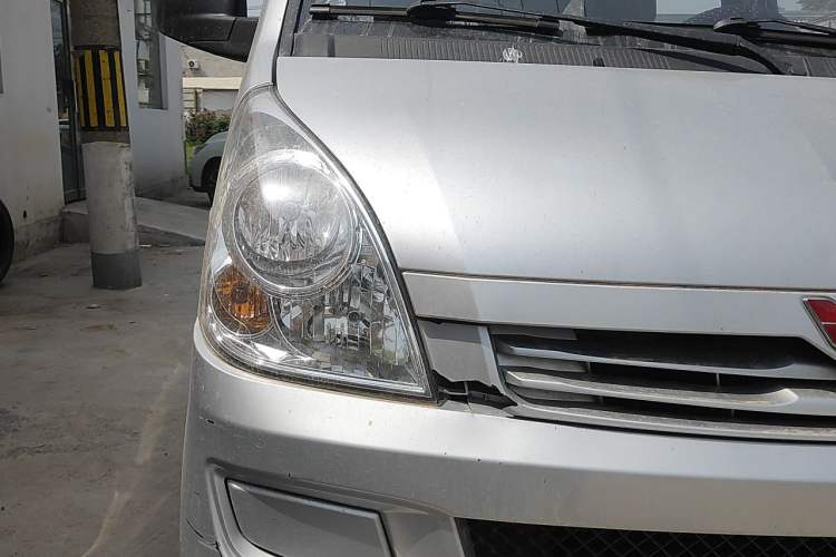 Used Wuling Rongguang 2014 1.2L S Base Model Right Front Headlight