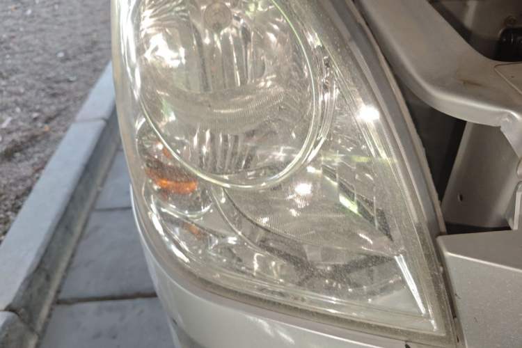 Used Wuling Rongguang 2014 1.2L S Base Model Right Front Headlight