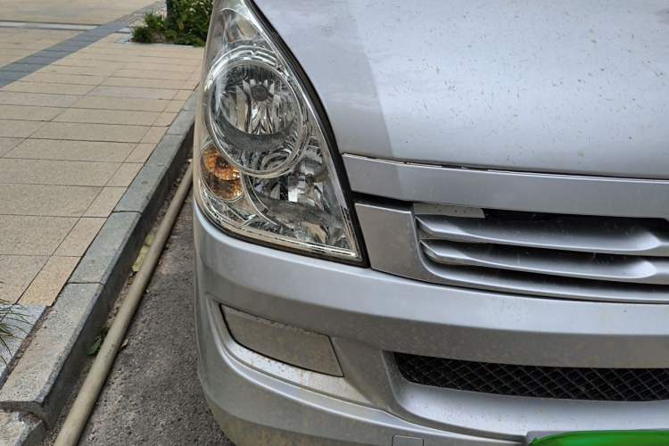 Used Wuling Rongguang 2014 1.2L S Base Model Right Front Headlight