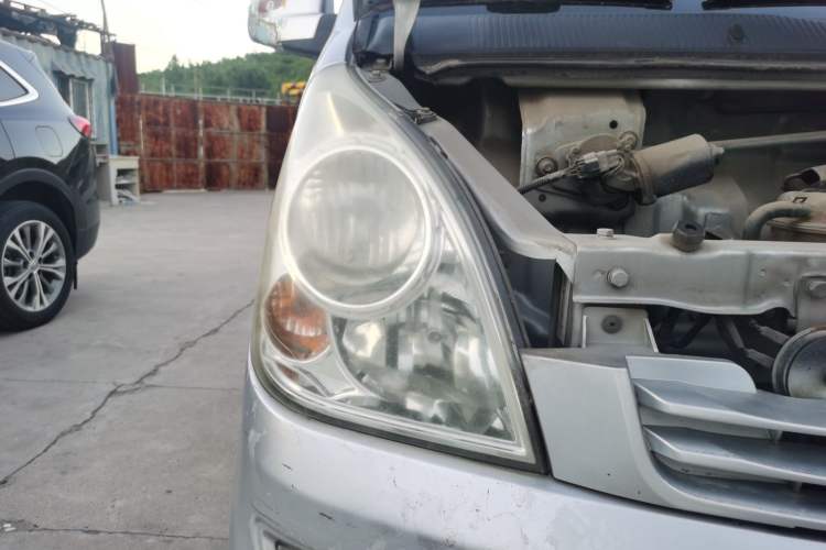 Used Wuling Rongguang 2014 1.2L S Base Model Right Front Headlight