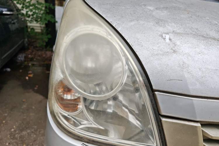 Used Wuling Rongguang 2014 1.5L S Base Version Right Front Headlight