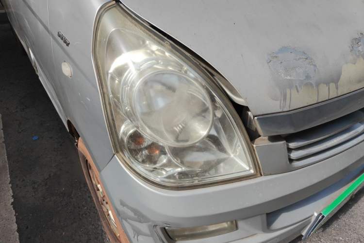 Used Wuling Rongguang 2014 1.5L S Standard Version Right Front Headlight