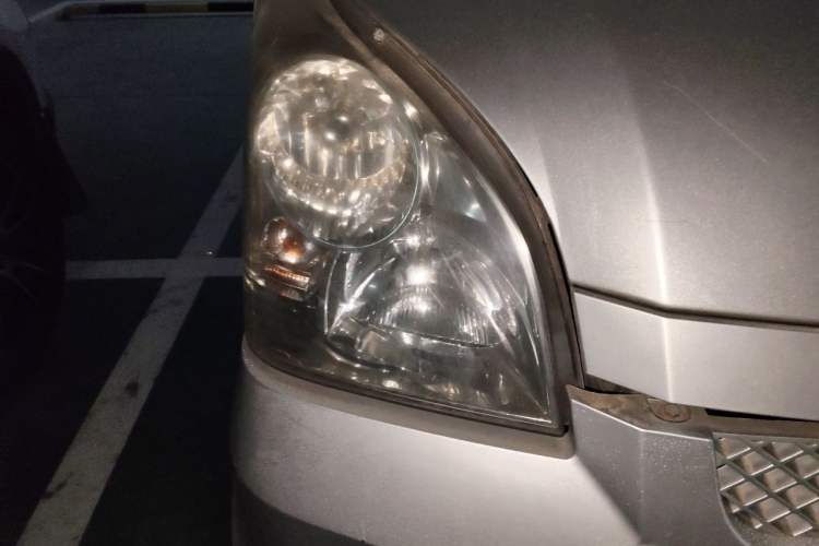 Used Wuling Rongguang 2014 1.2L S Base Model Right Front Headlight