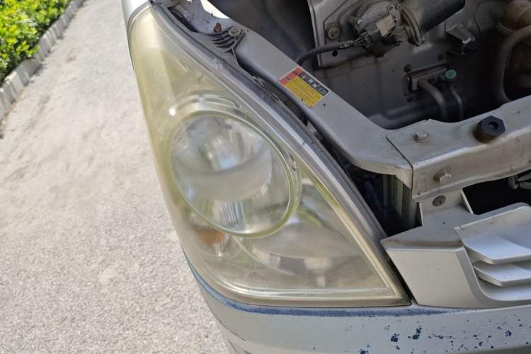 Used Wuling Rongguang 2014 1.2L S Standard Model Right Front Headlight