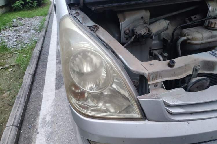 Used Wuling Rongguang 2014 1.2L S Base Model Right Front Headlight