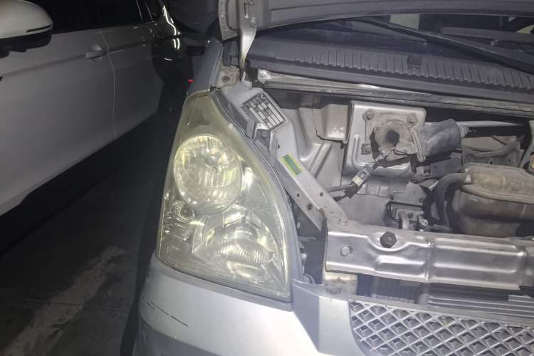 Used Wuling Rongguang 2014 1.5L S Base Version Right Front Headlight