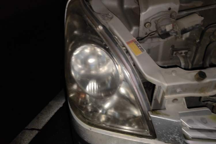 Used Wuling Rongguang 2014 1.2L S Standard Model Right Front Headlight