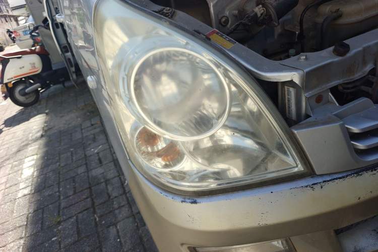 Used Wuling Rongguang 2014 1.2L S Base Model Right Front Headlight