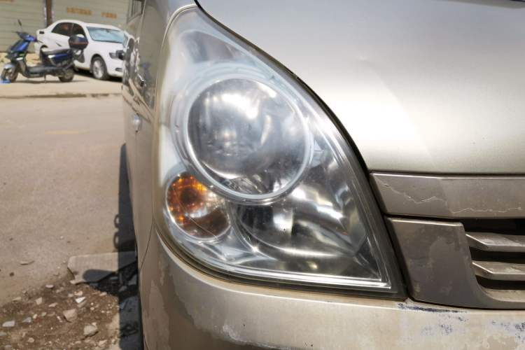 Used Wuling Rongguang 2014 1.5L S Base Version Right Front Headlight