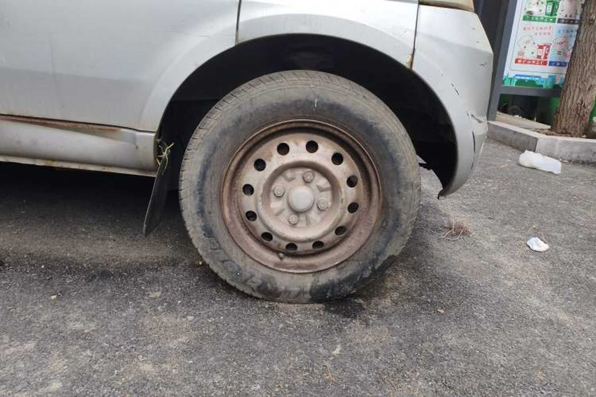 Used Wuling Rongguang 2014 1.2L S Base Model Right Front Wheel Hub
