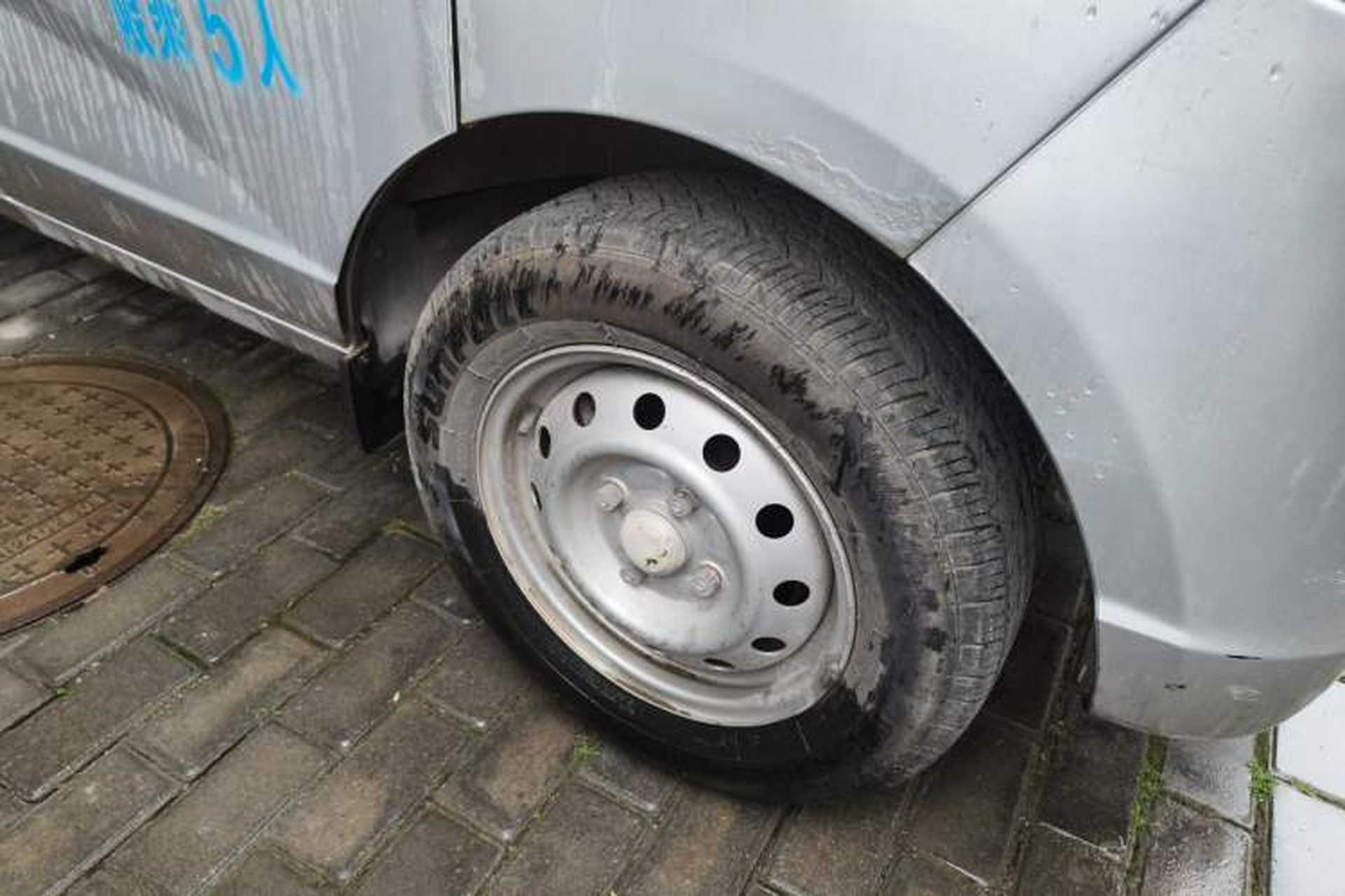 Used Wuling Rongguang 2014 1.2L S Base Model Right Front Wheel Hub