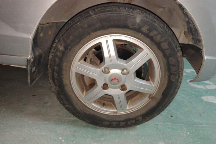 Used Wuling Rongguang  Right Front Wheel Hub