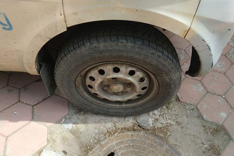 Used Wuling Rongguang  Right Front Wheel Hub