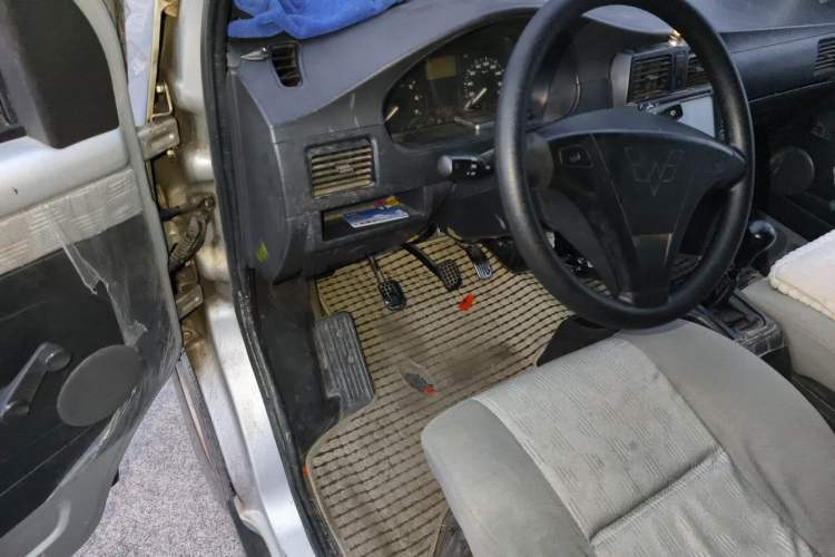 Used Wuling Rongguang 2014 1.2L S Base Model Steering Wheel