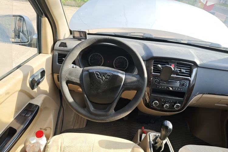 Used Wuling Rongguang 2014 1.5L S Standard Version Steering Wheel