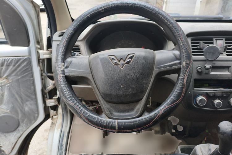 Used Wuling Rongguang 2014 1.2L S Base Model Steering Wheel