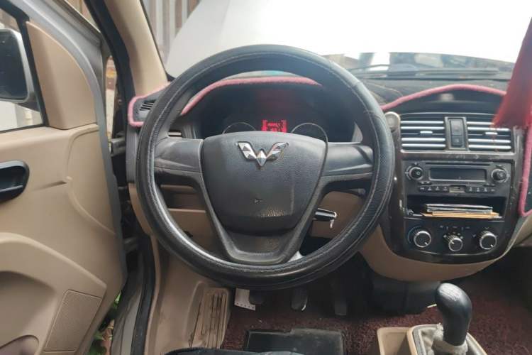 Used Wuling Rongguang 2014 1.5L S Standard Version Steering Wheel
