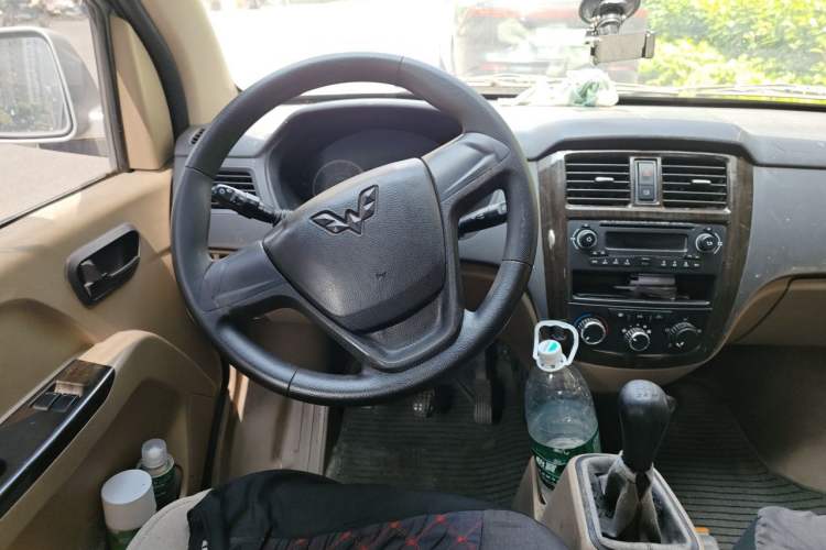 Used Wuling Rongguang 2014 1.2L S Standard Model Steering Wheel