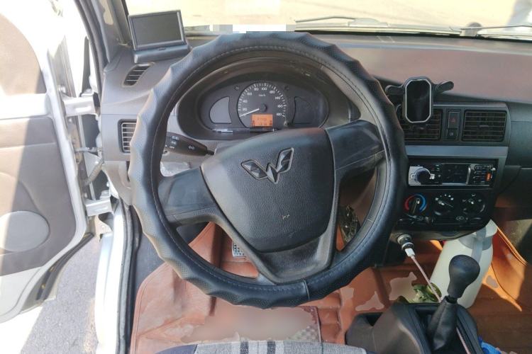 Used Wuling Rongguang 2014 1.2L S Base Model Steering Wheel