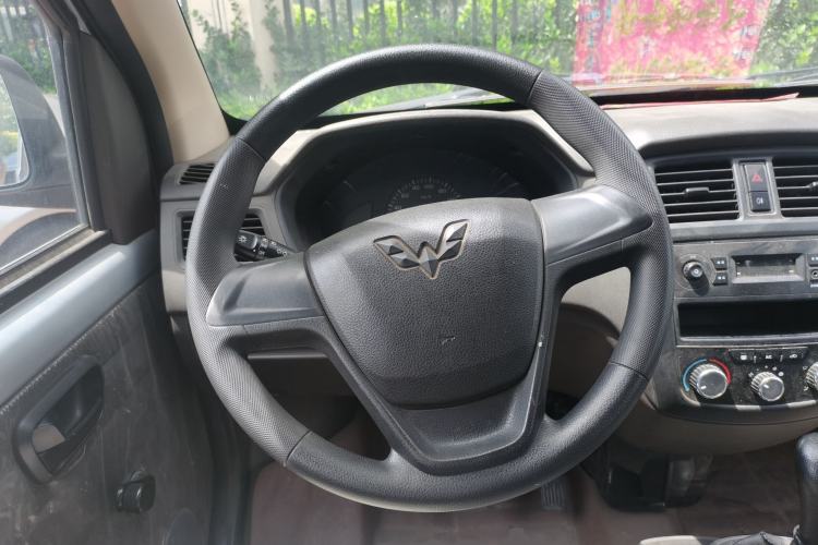 Used Wuling Rongguang 2014 1.2L S Base Model Steering Wheel