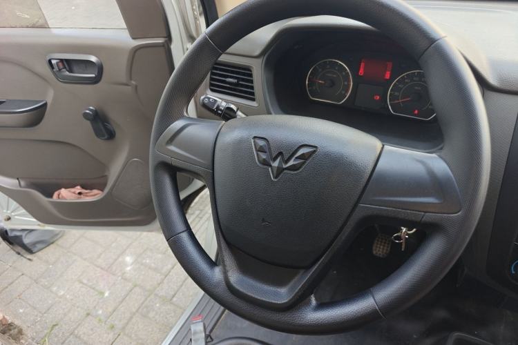 Used Wuling Rongguang 2014 1.2L S Base Model Steering Wheel