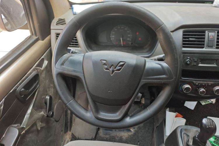 Used Wuling Rongguang 2014 1.5L S Base Version Steering Wheel
