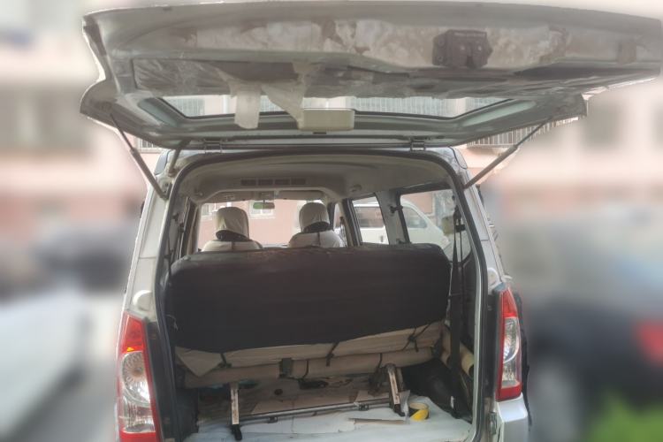 Used Wuling Rongguang 2014 1.2L S Standard Model Trunk