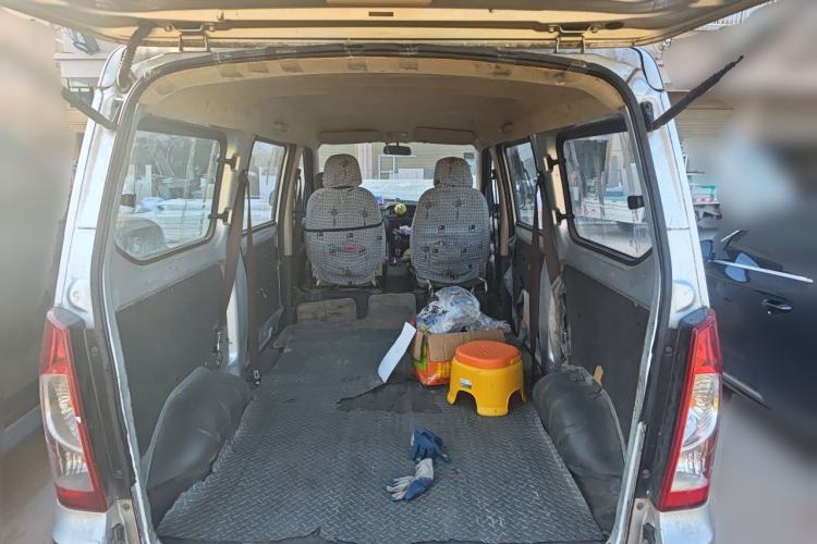 Used Wuling Rongguang 2014 1.2L S Base Model Trunk