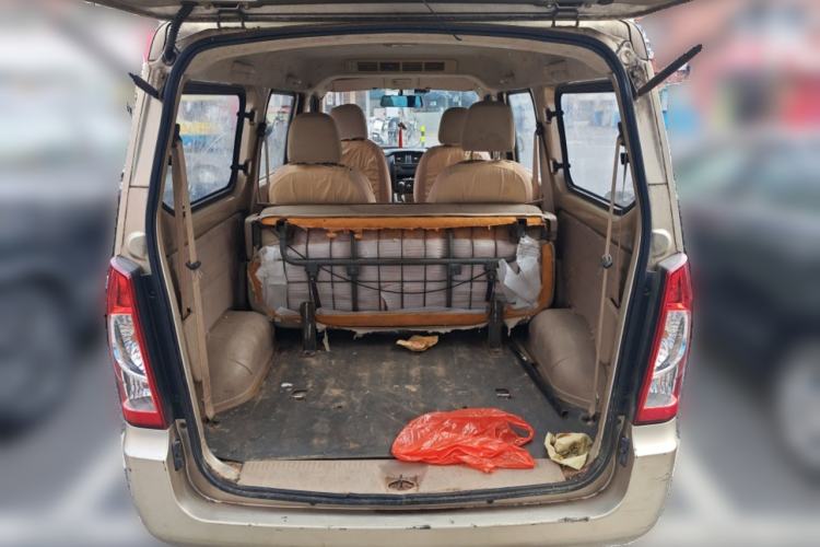 Used Wuling Rongguang 2014 1.5L S Standard Version Trunk