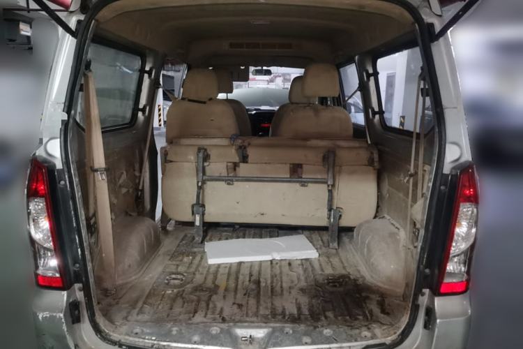 Used Wuling Rongguang 2014 1.2L S Standard Model Trunk