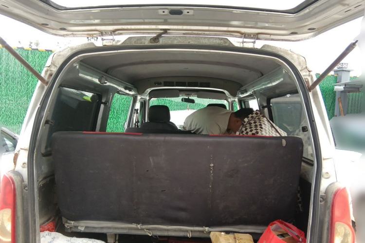 Used Wuling Rongguang 2014 1.2L S Base Model Trunk