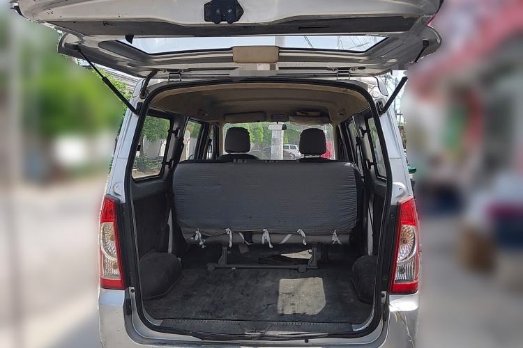 Used Wuling Rongguang 2014 1.2L S Base Model Trunk