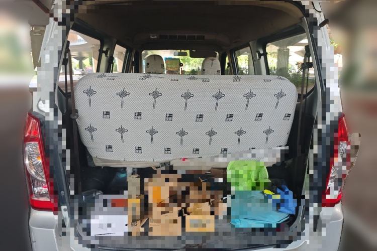 Used Wuling Rongguang 2014 1.2L S Base Model Trunk